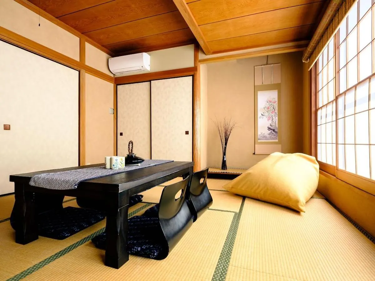 Home N Lounge Tokio 0*,