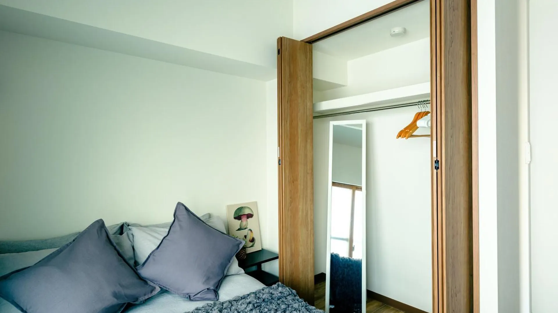 טוקיו Home N Lounge